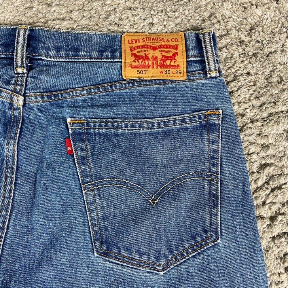 Levi's 505 Jeans Mens 36x29 Blue Denim Straight Leg Regular Fit Cotton Work Pant